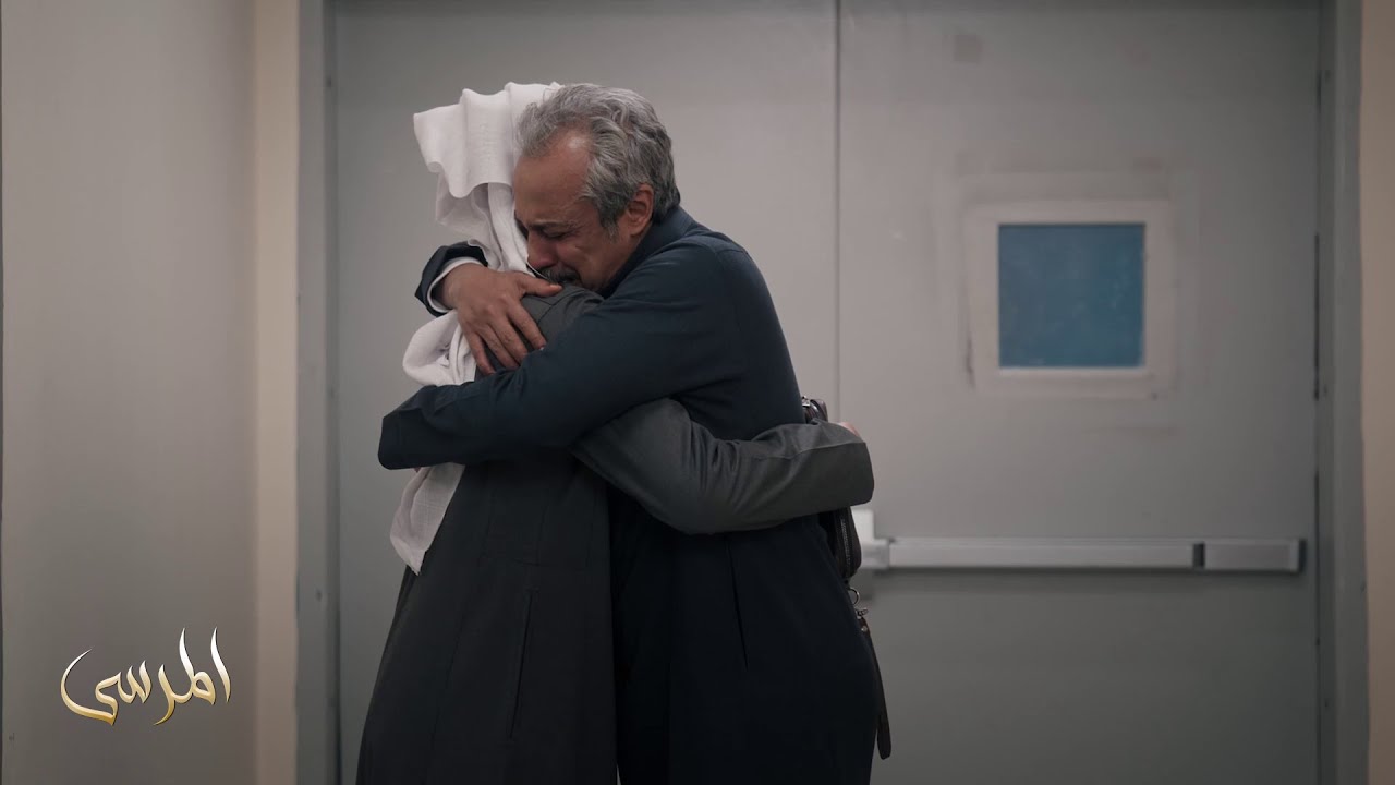 بعدما ظن أنه عوضها أخيراً عن معاناتها معه.. جاء القدر ليحرمه منها في لمح البصر!