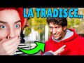 TRADISCE SUA MOGLIE TRAMITE UN'APP E..