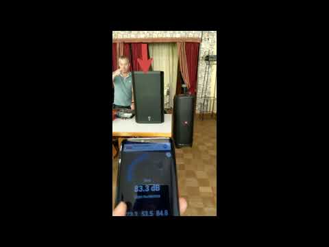 JBL PartyBox 1000 vs Electro Voice ELX200 15P