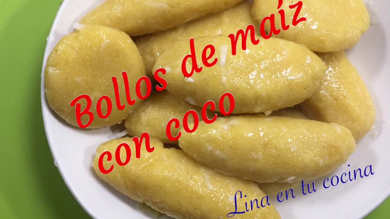 Bollos de harina de maíz con coco