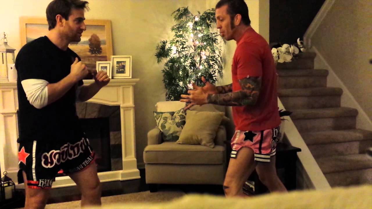 How to Setup the Knee to the face - Muay Thai Kickboxing Classes Exton Pa