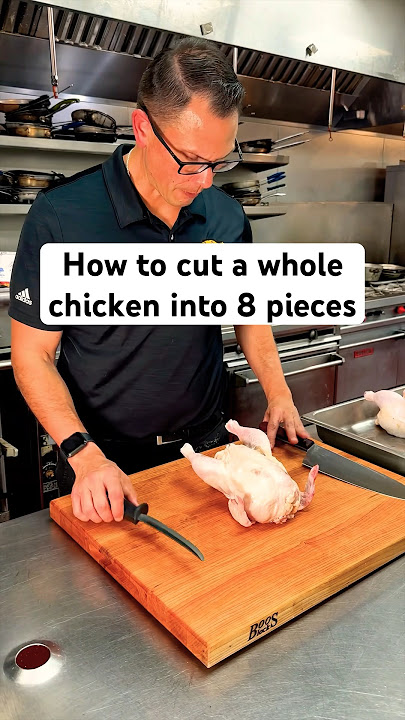 Chef teaches you how to break down a chicken into 8 pieces #bbq #meat #poultry #pitmaster #cooking
