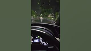 video bawa mobil Inova reborn malam hari saat hujan untuk story wa Ig fb