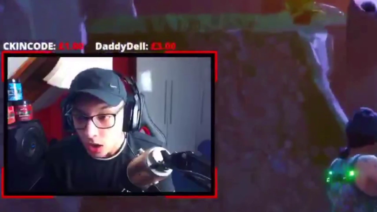 FORTNITE LIVESTREAMER HAS A SEIZURE ON STREAM!? @TDX__