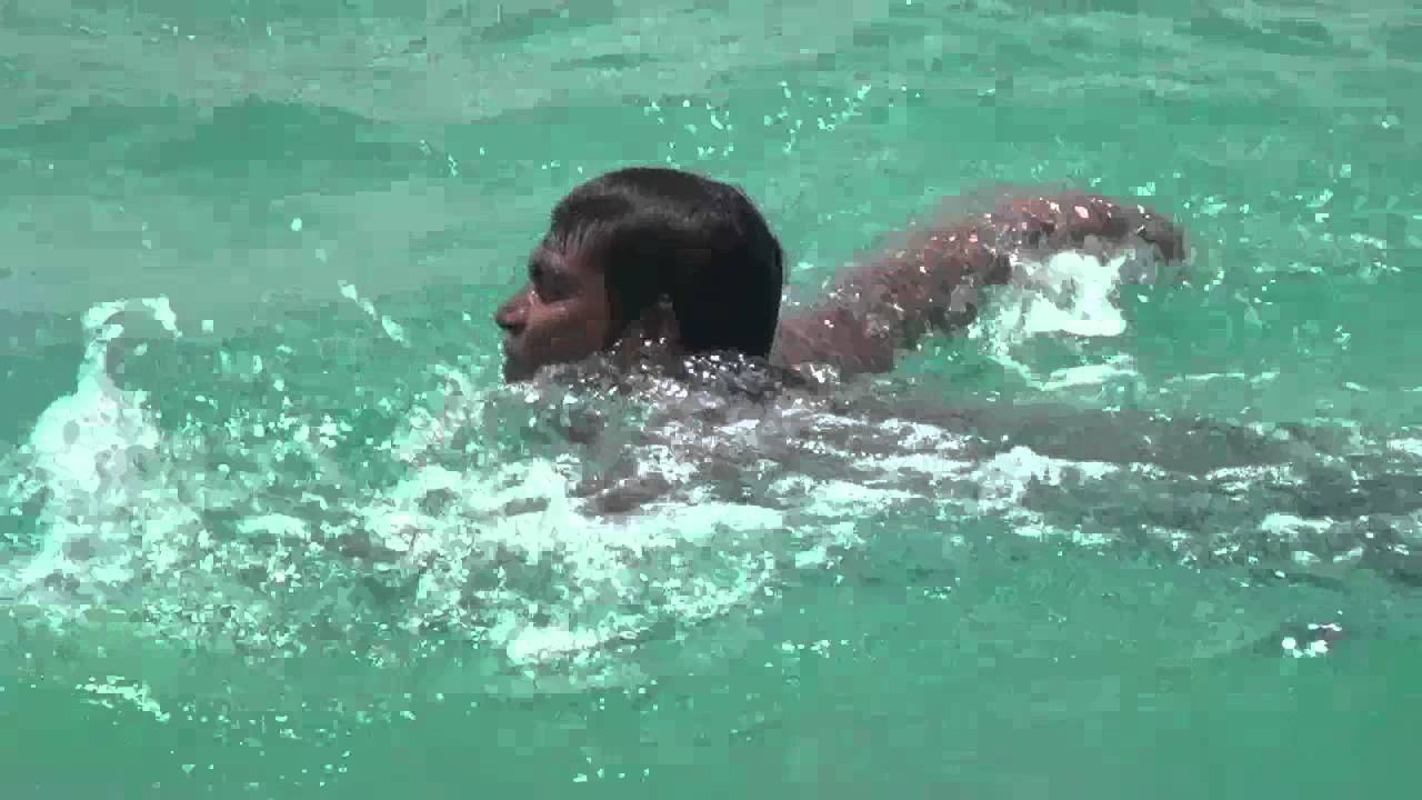 Maldives - Fulhadhoo Beach Safety Video