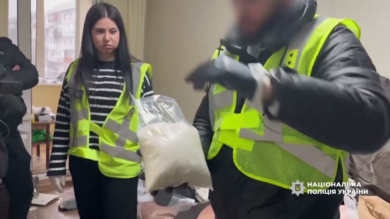 Поліцейські Києва ліквідували масштабну наркомережу з трьома підпільними лабораторіями