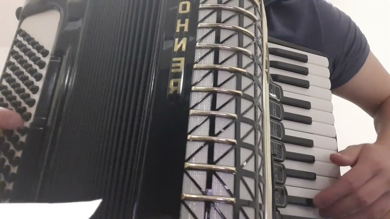 Šeki Turković Pogledaj me jednom nežno (cover)