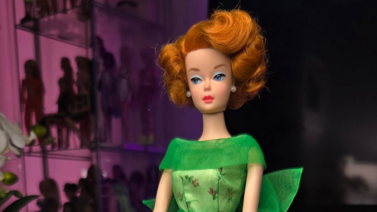 キャラクターグッズ Barbie SIGNATURE LOOKS MODEL #1 Barbie Signature Looks Barbie Doll Model #1 2020 Mattel