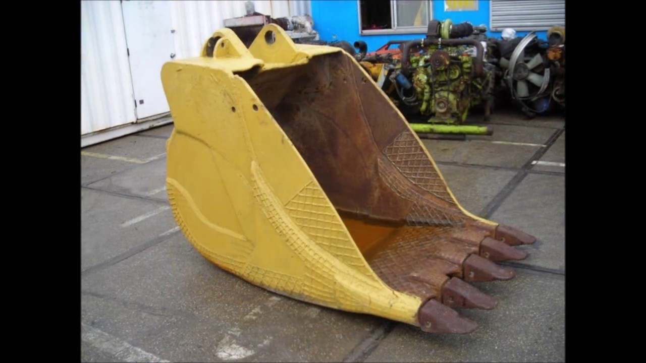 Caterpillar 330 heavy duty GP bucket/teeth & Rear ripper attachment for ...