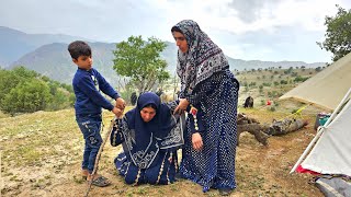 Lonely woman: Taking the twins to their father's tent and Nargis' shocking news about her husband