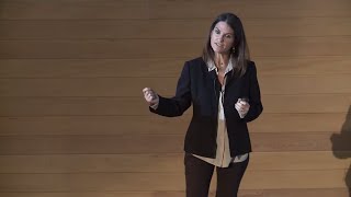 Lo Femenino del Poder | Paula Figari | TEDxUAI