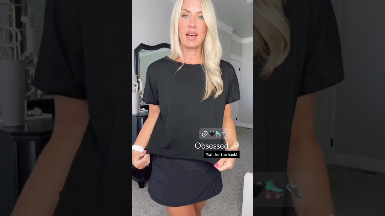 I want to wear this all the time!Great color options and looks so cute with any activewear 🔗🛼👟⬇️