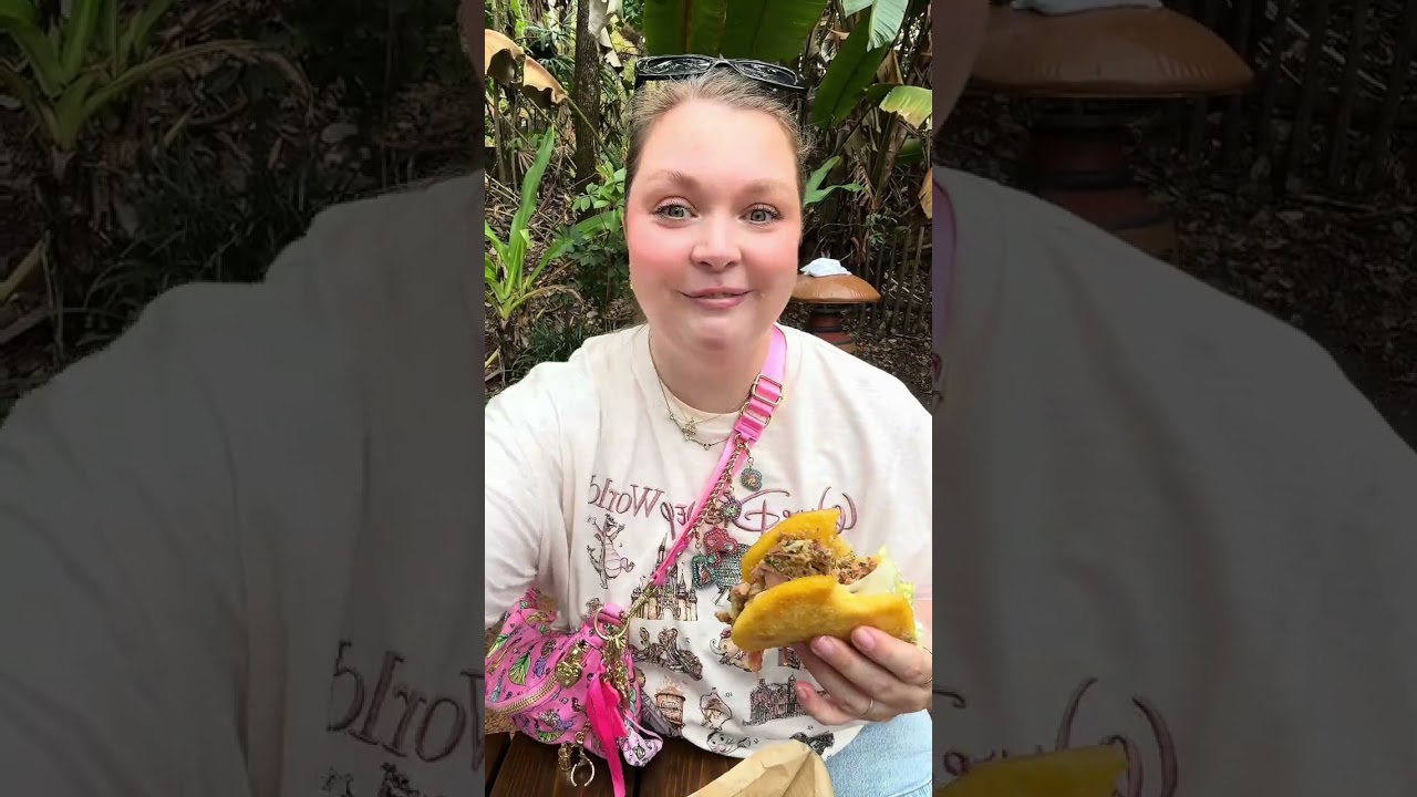 ANIMAL KINGDOM DAY - last day for conservation station, picking up our passholder magnet, new food