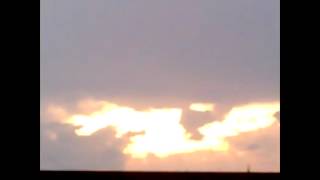 2012/10/8 سماء مدينة حماة.flv