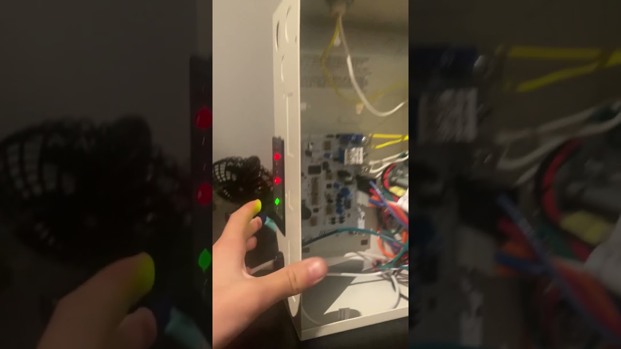 Self diagnostic ready lite emergency light features