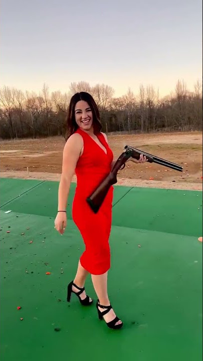 sexy π Girl π gun short#hot #tiktok