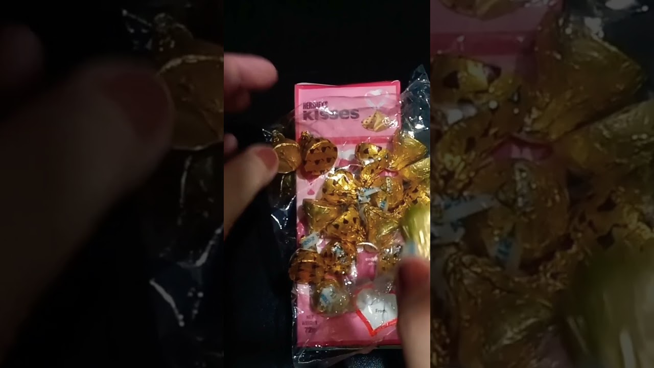 Opening Hershey's Kisses Milk Chocolate Gift Box ASMR 😋