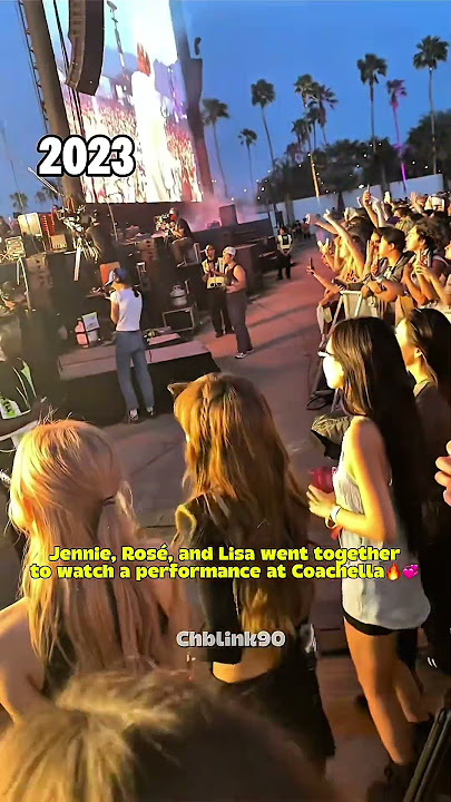 Jennie Rosé and Lisa went together to watch a performance at Coachella#rosé #jennie #lisa #blackpink