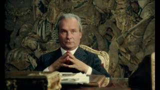 Le Jouet: Déshabillez-vous scene, 1976