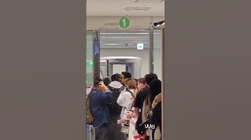 Wonkyu moment at the airport on the way to south korea 🥰 #superjunior #suju #siwon #kyuhyun