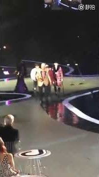 Jackson(GOT7) Seungri  (Big Bang) MAMA 2015