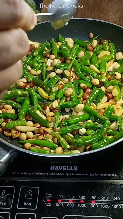 Maharashtrian Green Chilli Thecha Recipe #shorts #youtube #kolhapuri #thecha #chutney #marathi