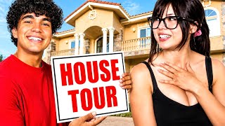 I gave SYANNE a oscs house tour!