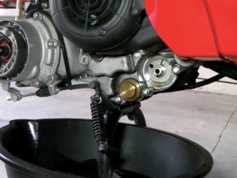 Vespa LX 150 Engine Oil Change (How to) - YouTube