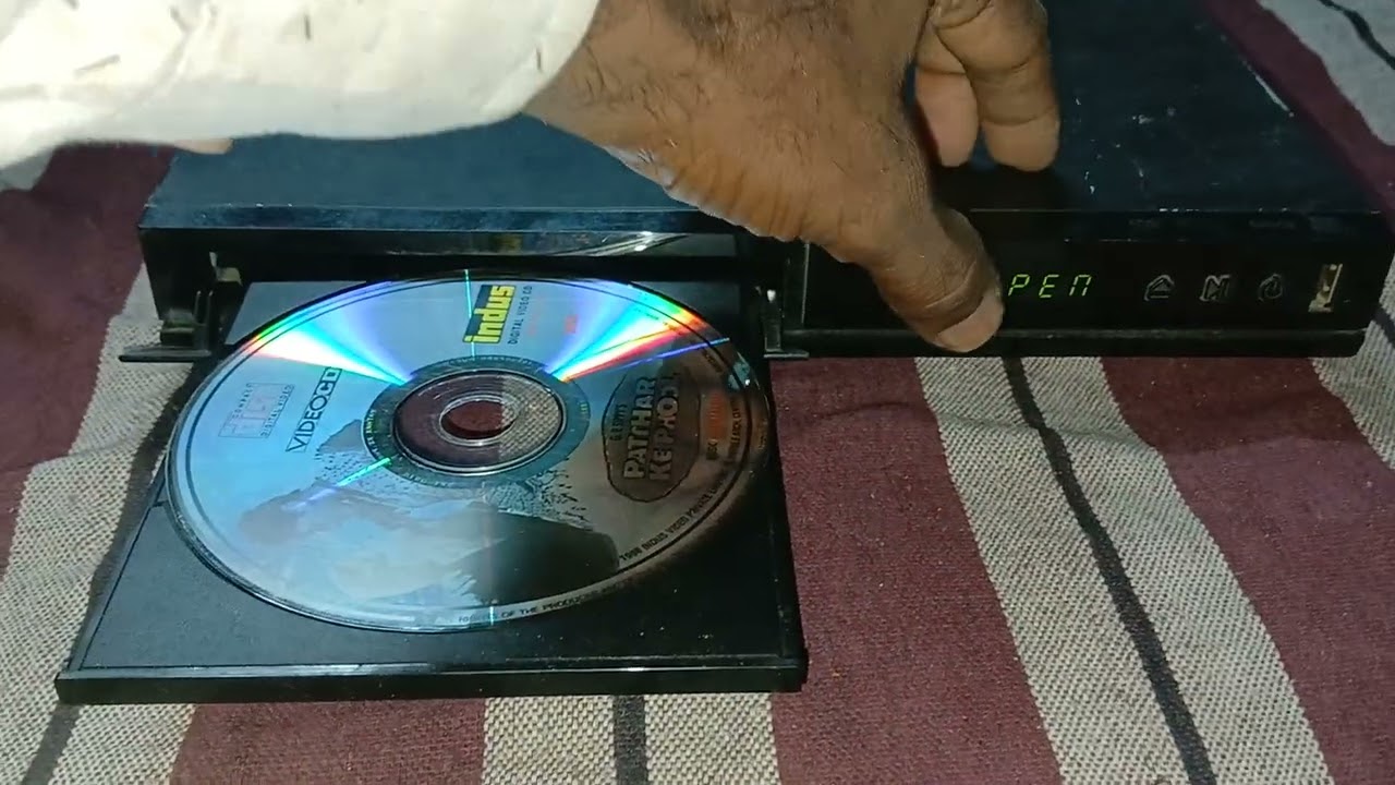 Samsung d v d player for  sale  Contact  7359269170