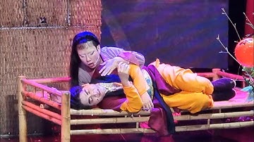 Cai Luong KOMEDIE: Headless Queen, Cam Nhung, Tan Dat, Diem Que, Hieu My