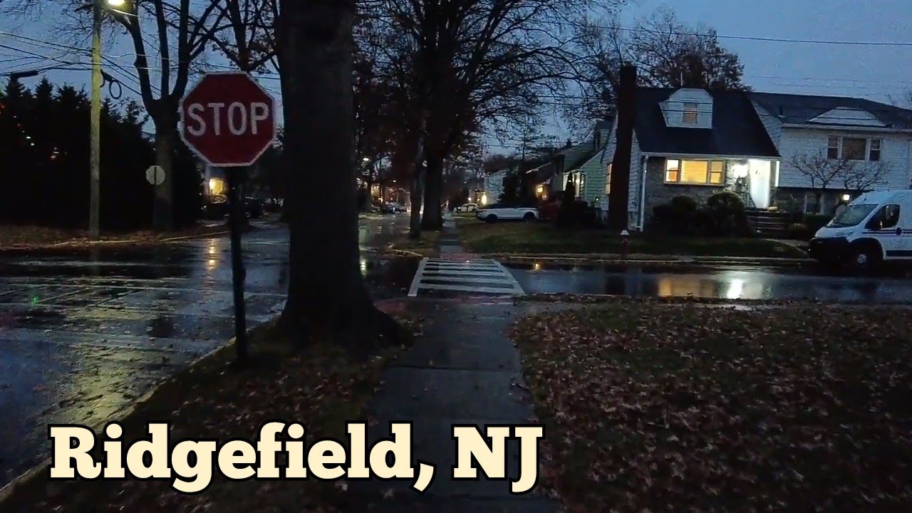 Evening walk in the rain in Ridgefield, New Jersey, USA | Walnut St to Bergen Blvd