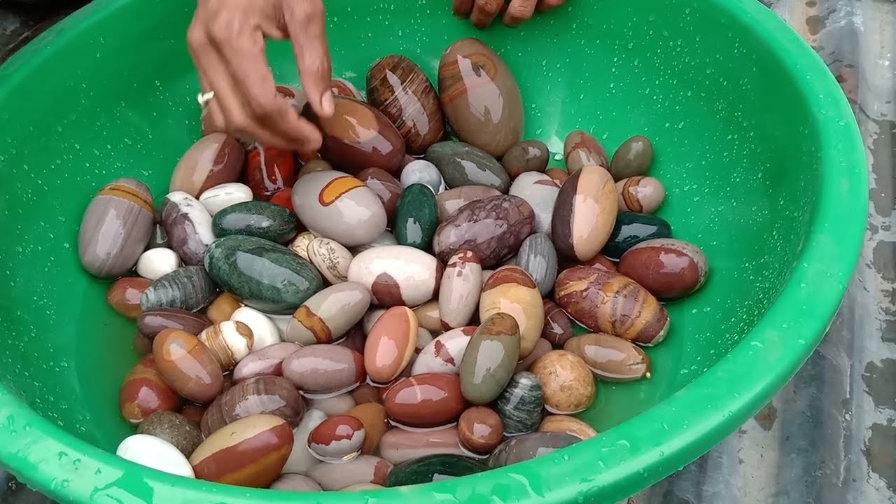 मां नर्मदा के प्रसिद्ध नर्मदेश्वर शिवलिंग ओरिजनल शिवलिंग वीडियो जरूर देखे।।(Mo 7415114409)