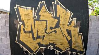 Messy Fills With Gold Brown Beige