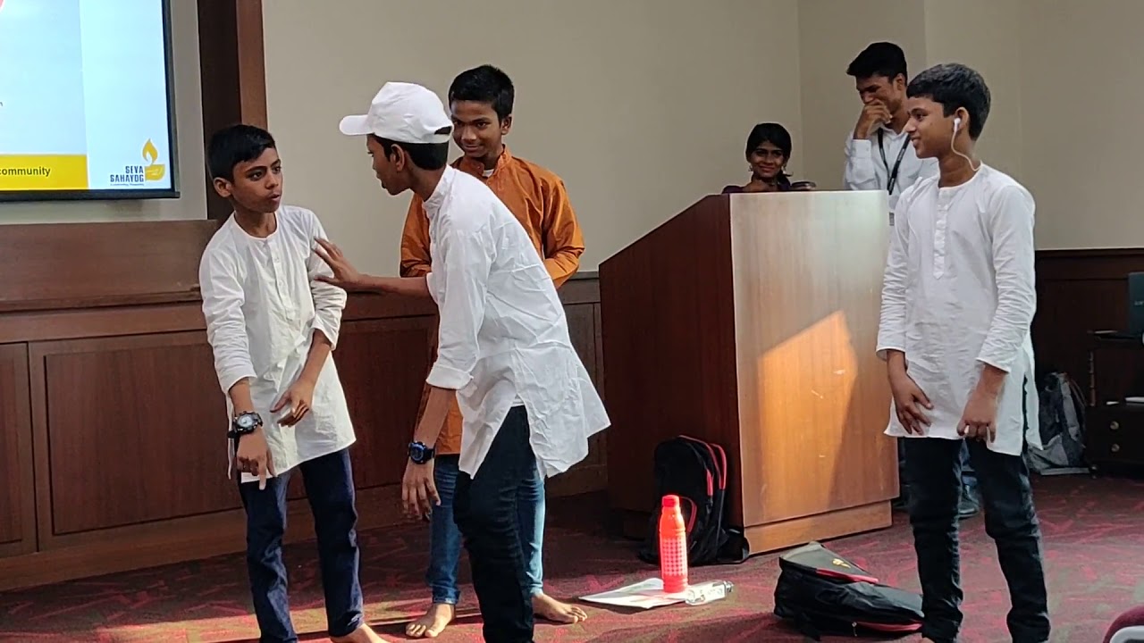 Skit on Swatch Bharat Abhiyan ...Worth watching......