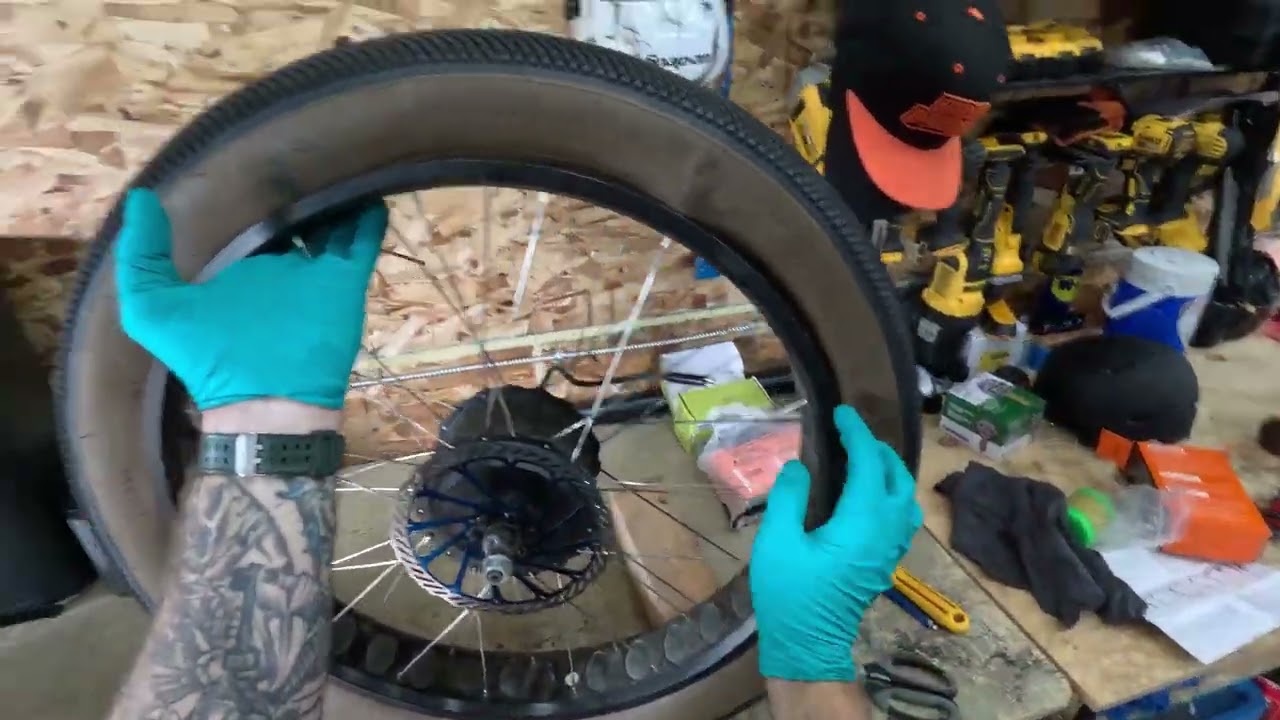 Как я СЭКОНОМИЛ ДЕНЬГИ РЕМОНТ ПРОКОЛОТОЙ ЗАДНЕЙ ШИНЫ ЭЛЕКТРОВЕЛОСИПЕДА — не нужна мастерская!