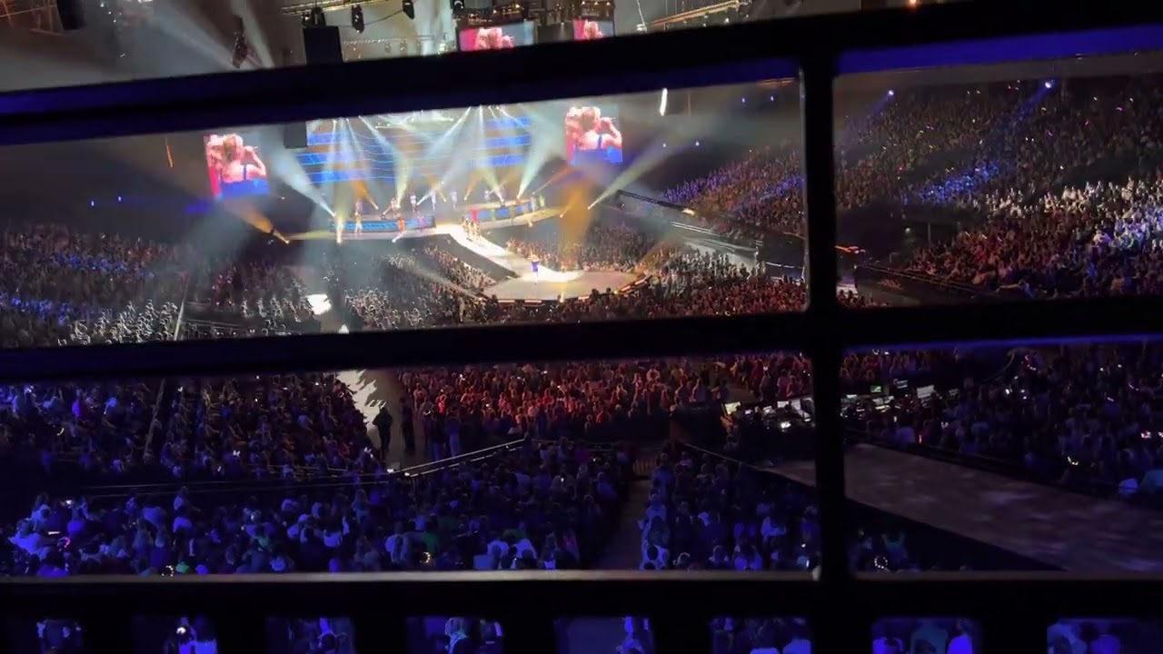 LikeMe - Liedjes snel achter elkaar | Live in het Sportpaleis | 2023