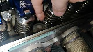 Broken valve spring LS1