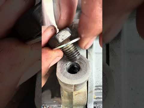 Expert mechanics know👨‍🔧🇺🇸 #usa #automobile #diy #mechanic #trending #trend #trendingnow thumbnail