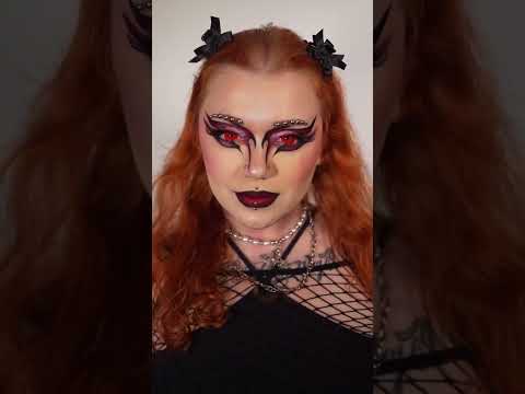 Fiery Eye Makeup | @margaridamonteiro.mua x Coloured Contacts