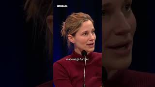 Our bodies react very differently to healthy and unhealthy food, physician Giulia Enders explains.