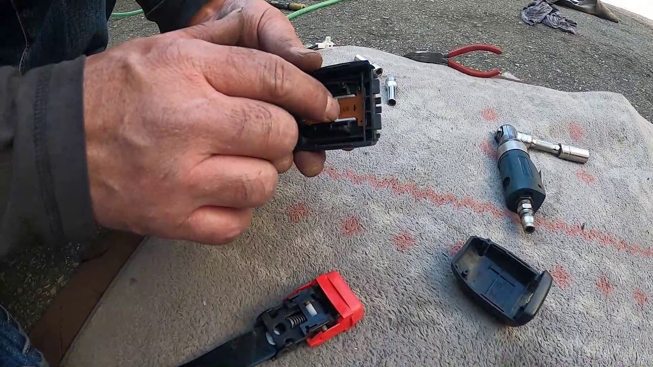 SXE10 RS200 アルテッツァ よく 壊れる シートベルト キャッチ 修理 