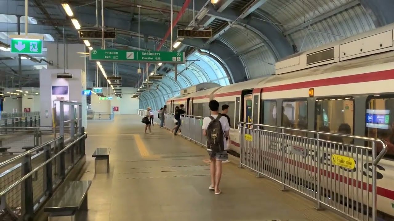 Makkasan Station, Bangkok, Thailand, 16.04.2024. Cost of ticket to Suvarnabhumi Airport - 35 THB!