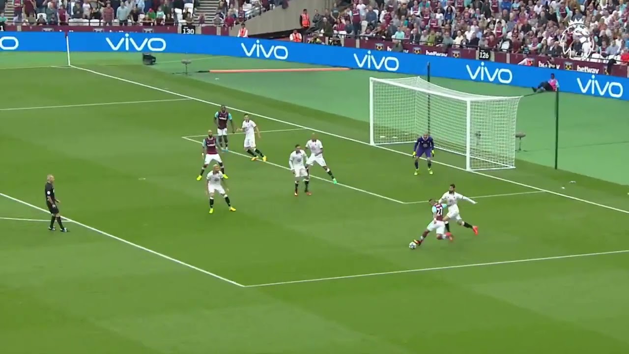 The run | The turn | The rabona | Pure magic from WestHam’s Dimtry Payet