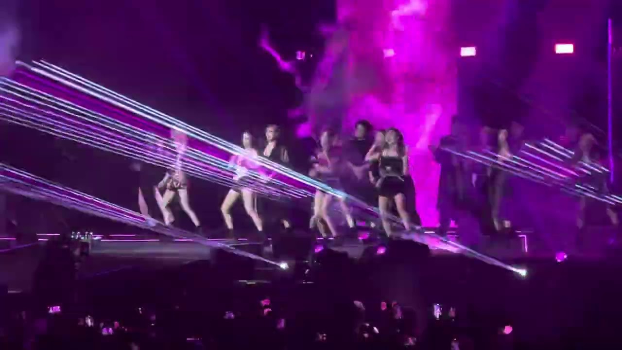 BLACKPINK LIVE - Pink Venom + Dancers and band solo (Sydney, Australia)