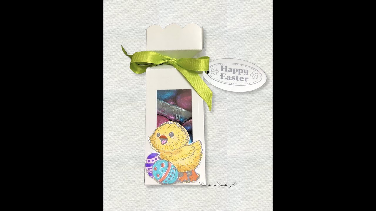 Демонстрация пасхальной коробки с угощениями