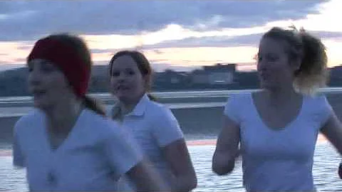 RUNNER COMPETITION PocketTVShow Amy Swan Runner fo...