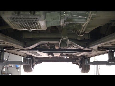 XRAY Cross Смена масла, днище, свечные колодцы