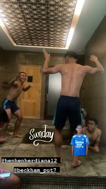 Lord Henhen mengajari Beckham jaipongan 😂 #persib #pengamatpersib #bobotoh