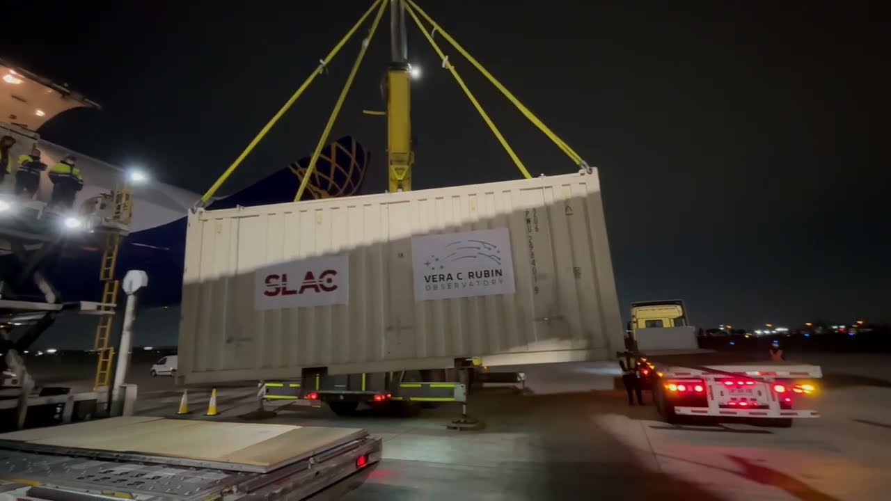 Loading The World's Largest Digital Camera onto A Truck!