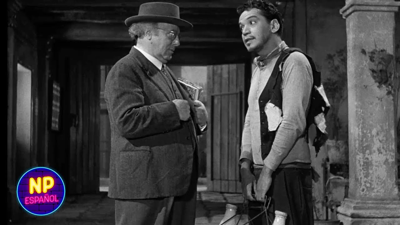 Cantinflas Trabaja Como Lechero | El Portero (1950)